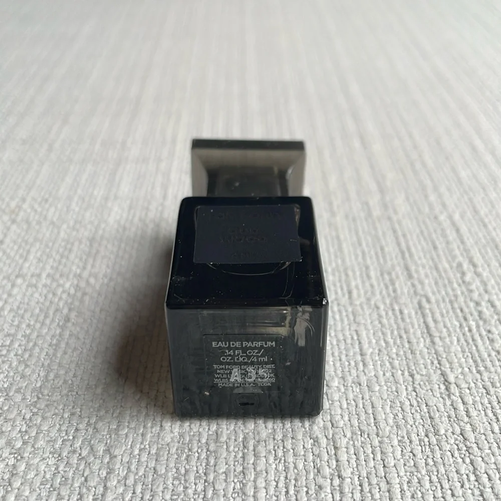 Tom Ford Private Blend Oud Wood miniature Fragrance